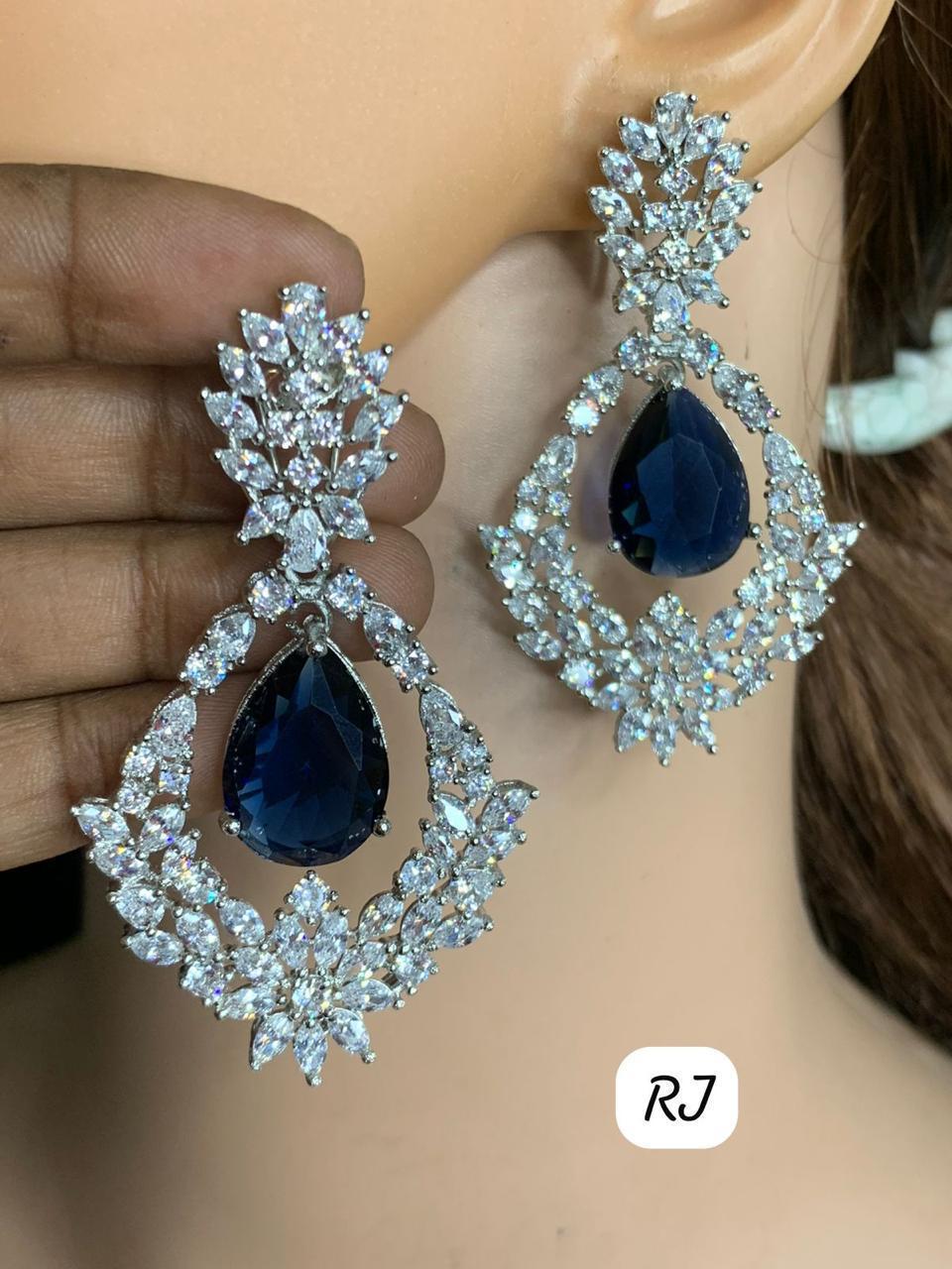 Zircons stones earrings sapphire