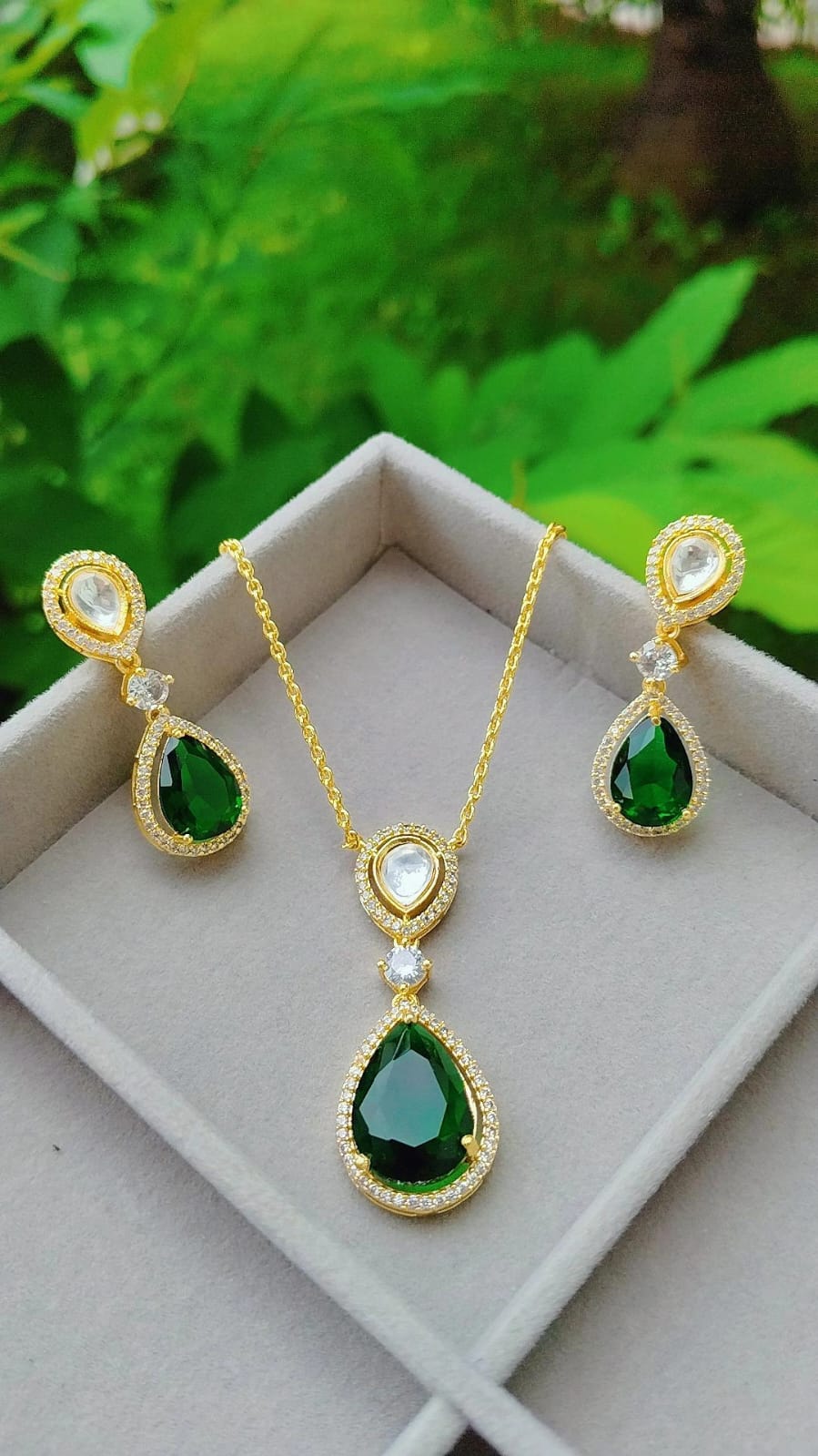 Uncut kundan stones gold plated