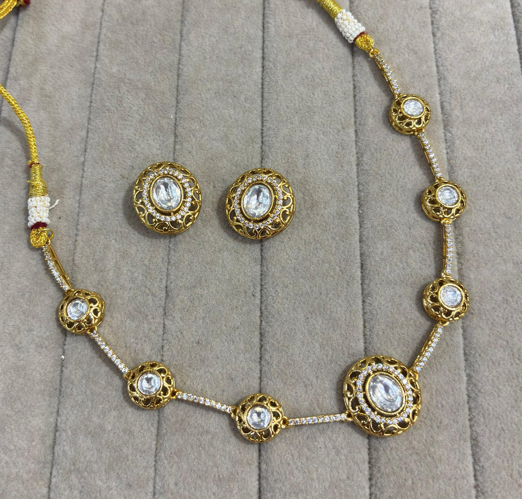 Mosianaite kundan set